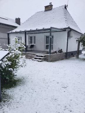 Dom na Woli- Mountain Base